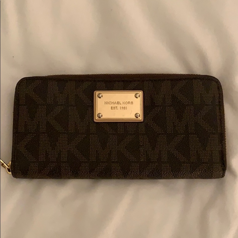 Michael Kors MK Wallet